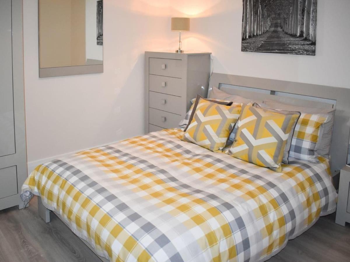 Rose Cottage Captivating 1-Bed Cottage In Bangor Екстер'єр фото