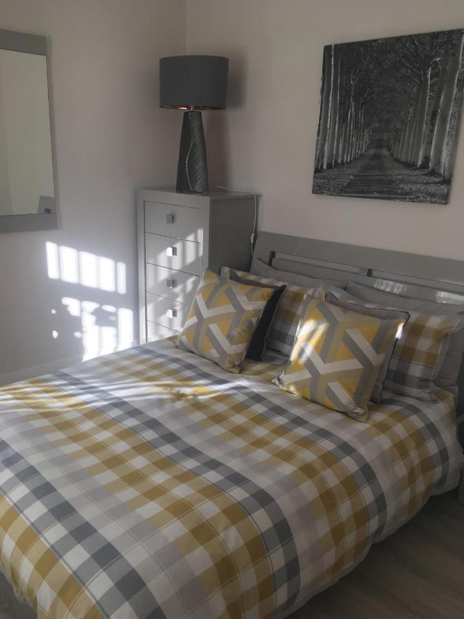 Rose Cottage Captivating 1-Bed Cottage In Bangor Екстер'єр фото